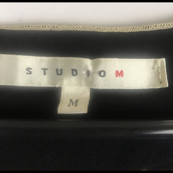 Studio sizeM T-shirt black cream square design - Picture 3 of 3